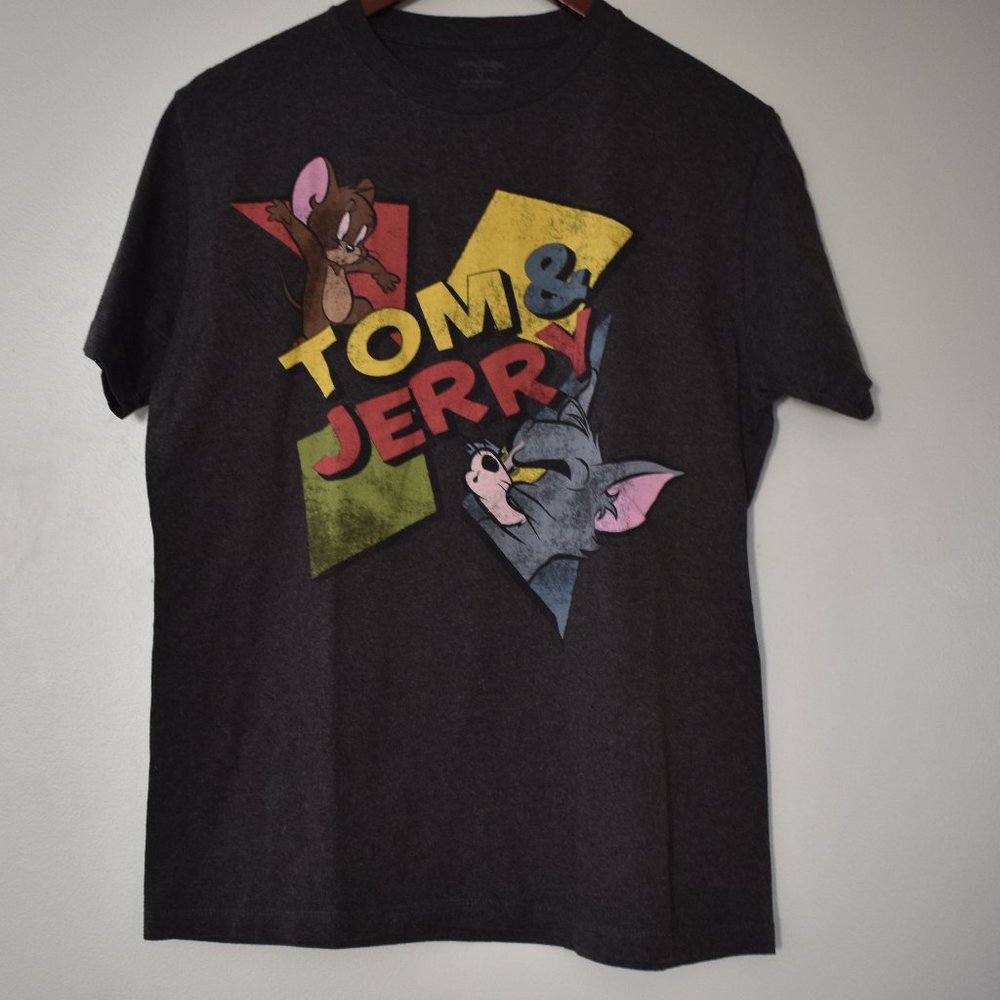Tom & Jerry distressed graphic tee in charcoal gray size medium